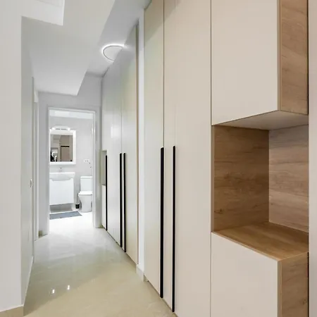 Spacious 1007 Apartment *