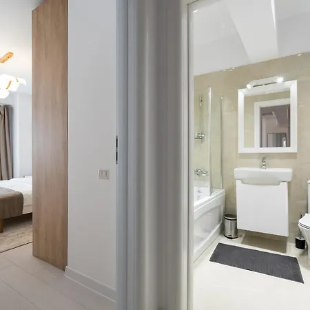 Spacious 1007 Apartment *