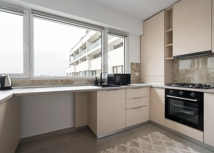 Апартаменти Spacious 1007 *