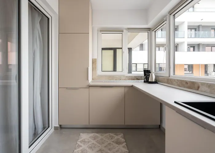 Spacious 1007