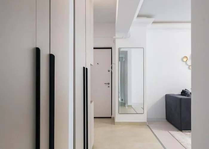 Spacious 1007